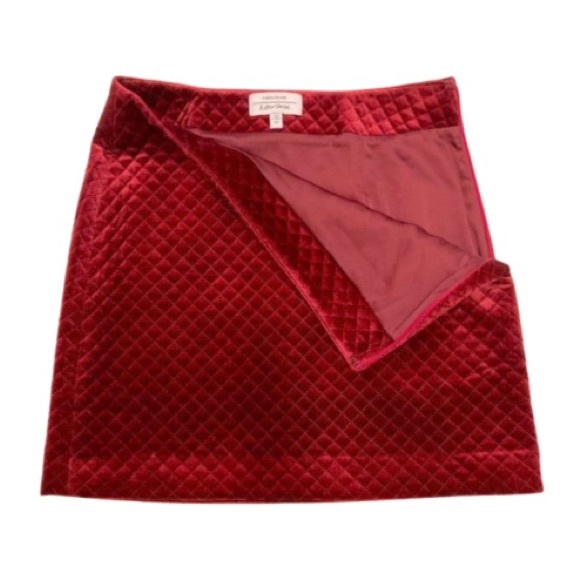 Paris Atelier Burgundy Quilted Velour Mini Skirt - Size 4 - Picture 3 of 8